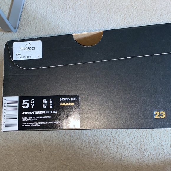 Air Jordan 11 Retro Win Like ‘96 - Picture 11 of 12